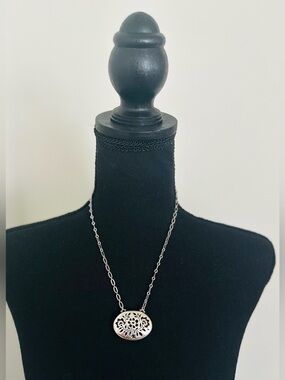 Brighton ♥️ Filagree Cutout Flower Pendant Necklace- Retired